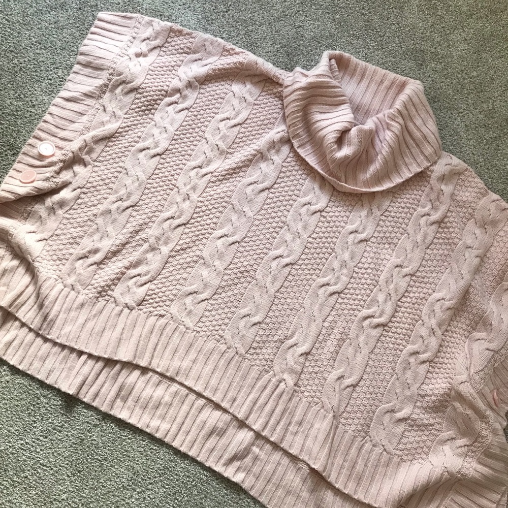 Sweater/poncho